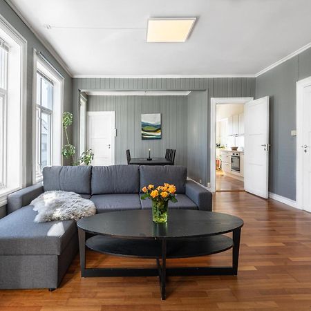 Sunny Apartment In Alesund City Exteriör bild