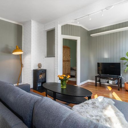 Sunny Apartment In Alesund City Exteriör bild