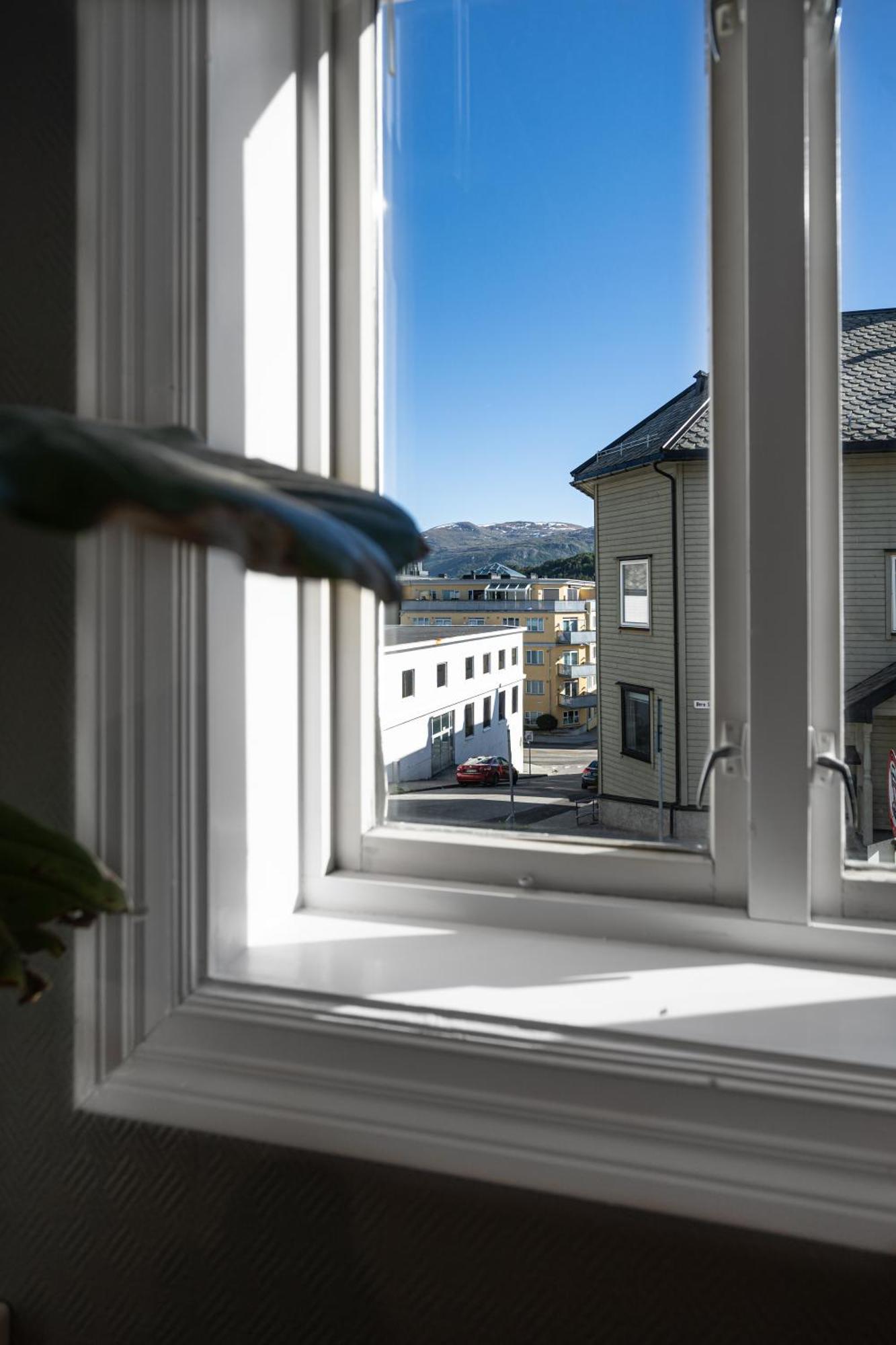Sunny Apartment In Alesund City Exteriör bild